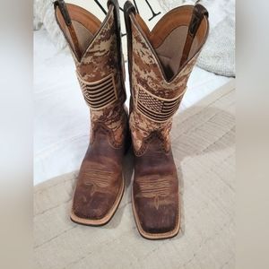 Ariat mens/boys boots size 6
